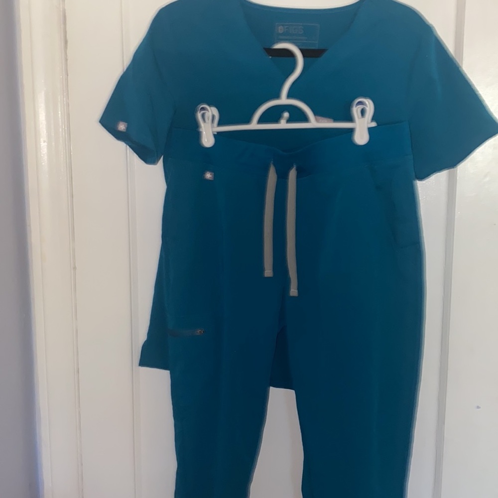 Figs Turquoise Scrub Set
